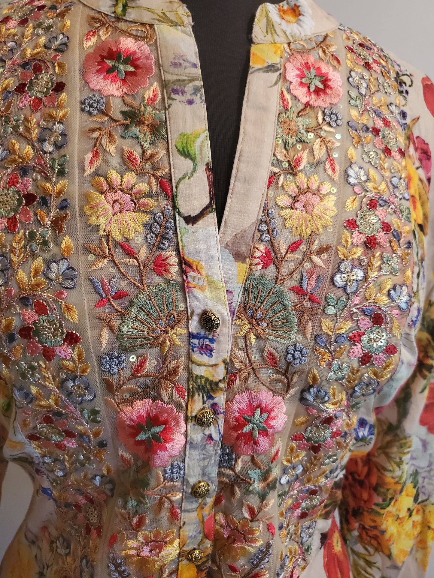 FLORAL BEAUTY BLOUSE