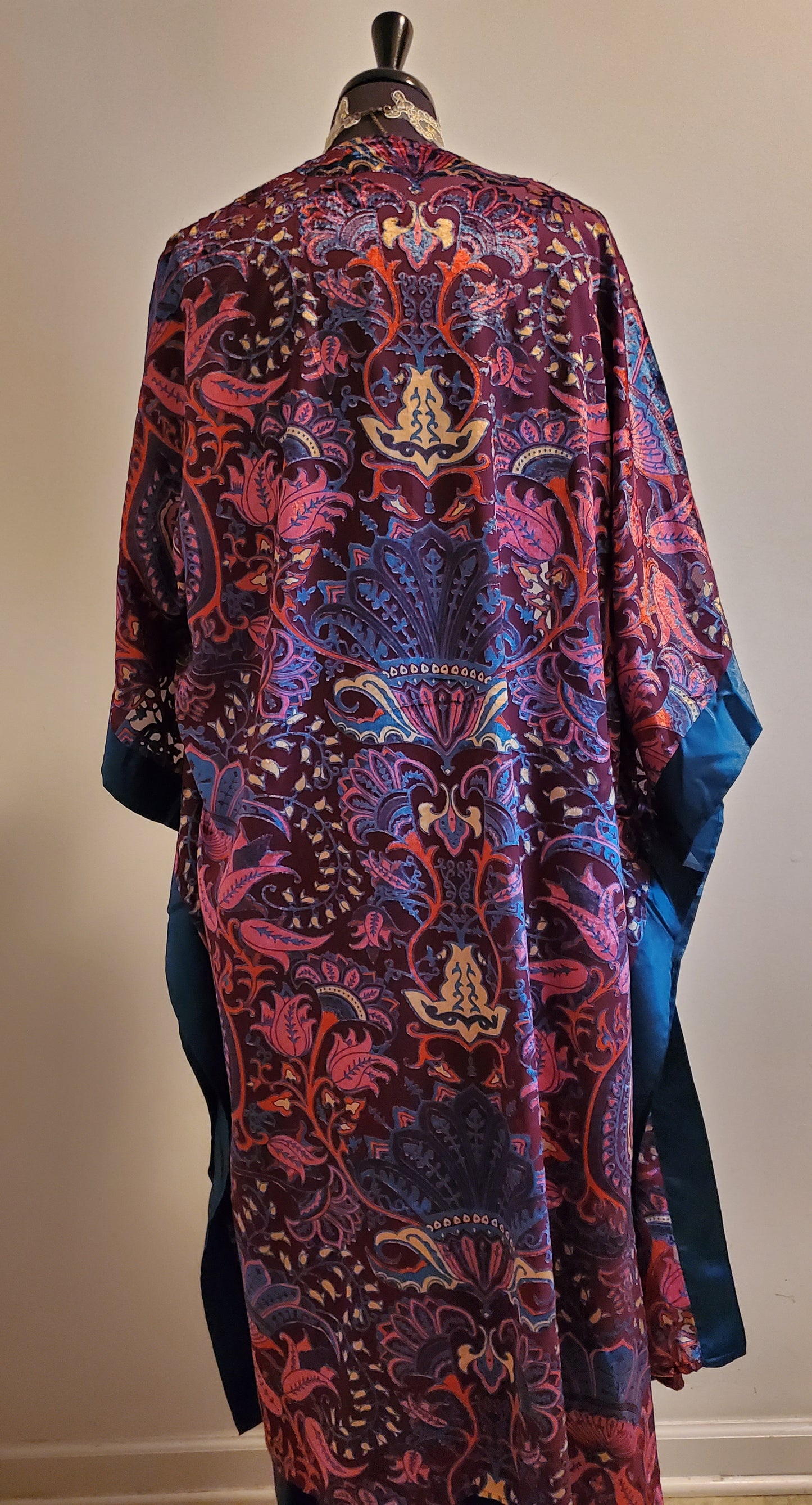 DARK WINE ADALINE KIMONO