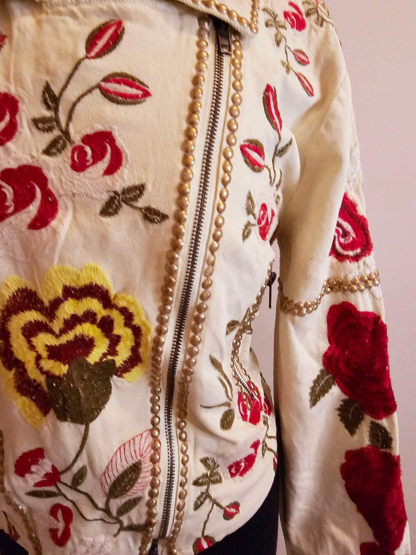 CARMEN EMBROIDERED JACKET