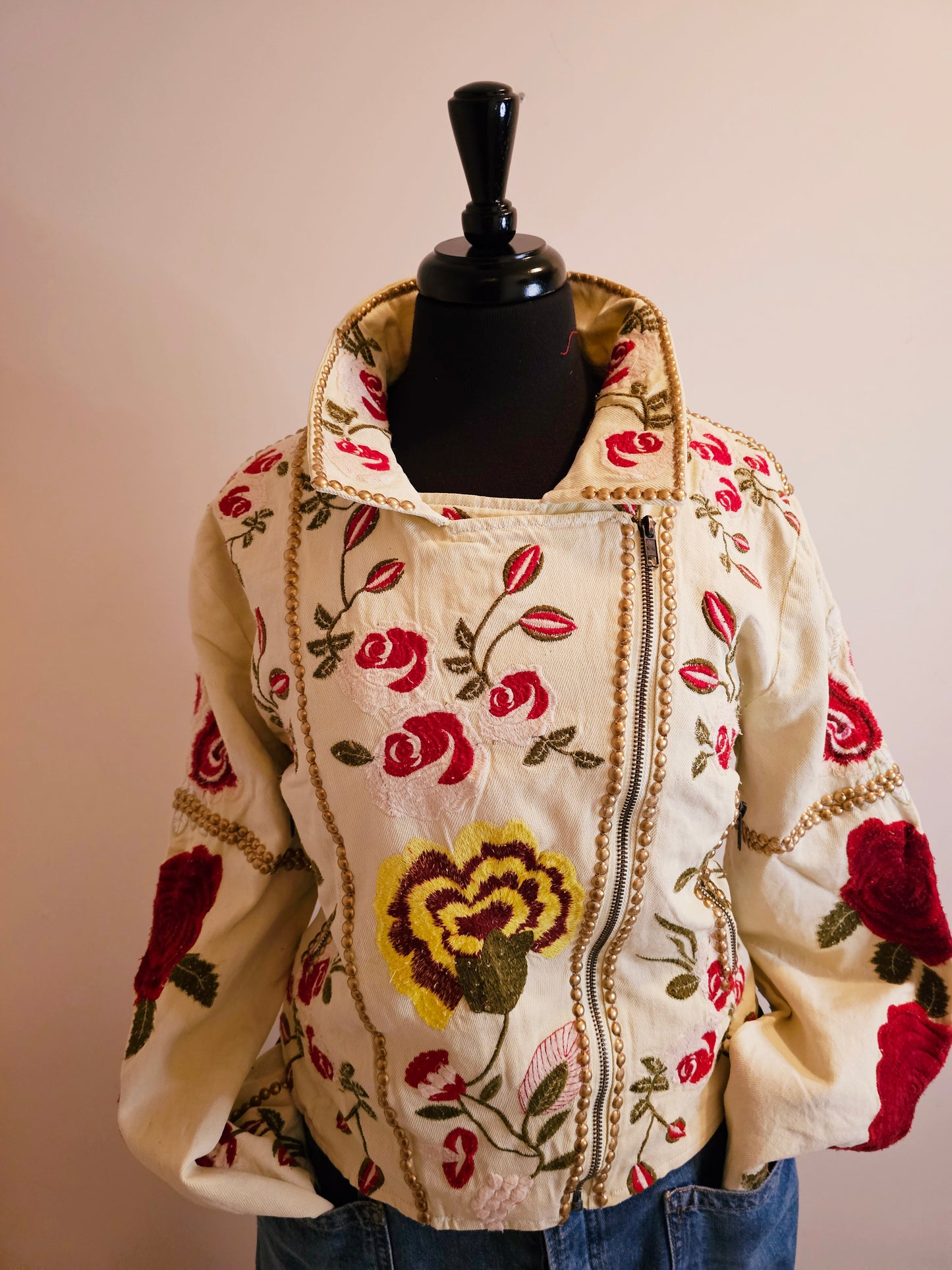 CARMEN EMBROIDERED JACKET