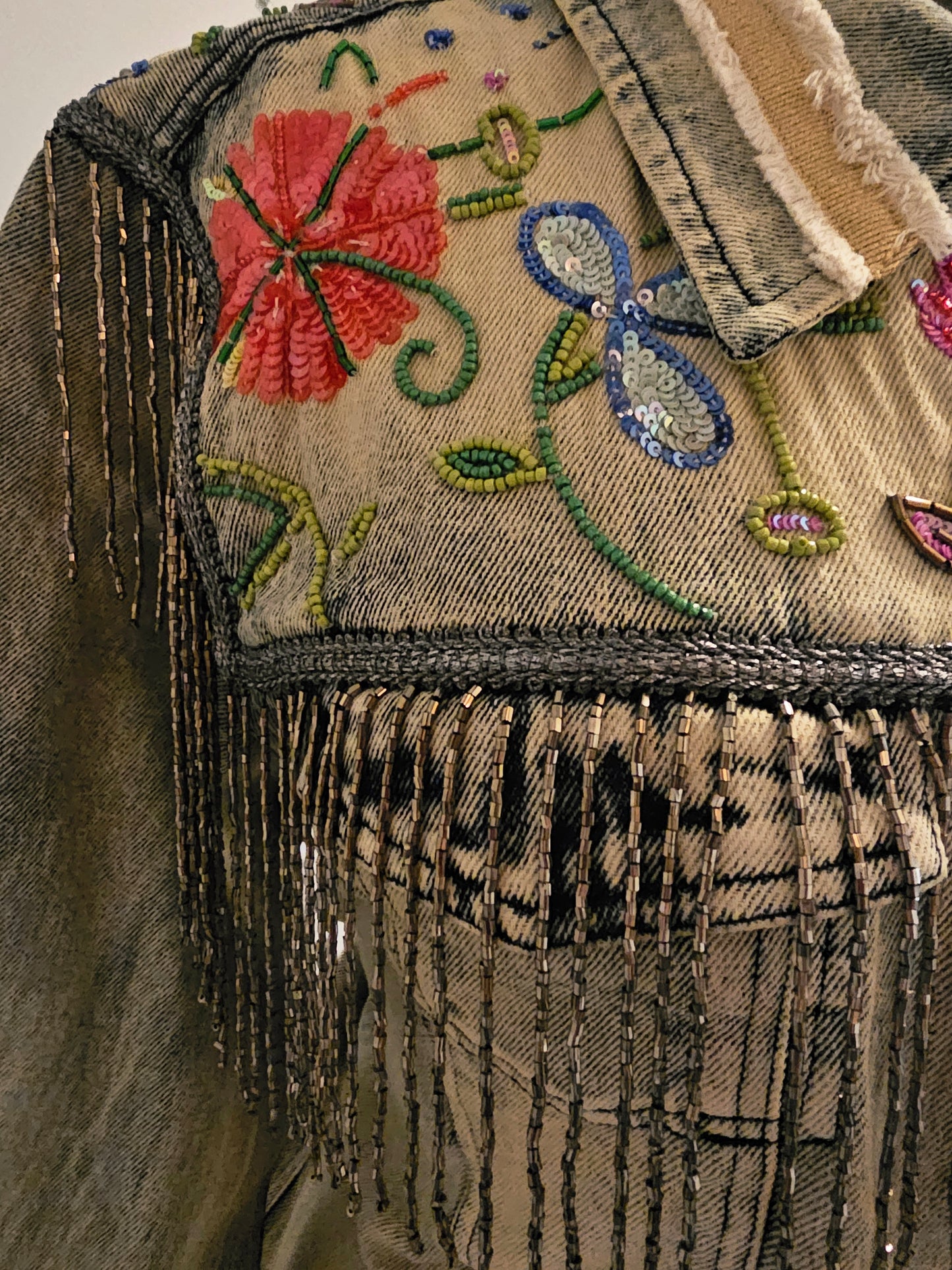 COUNTRY QUEEN EMBELLISHED DENIM JACKET