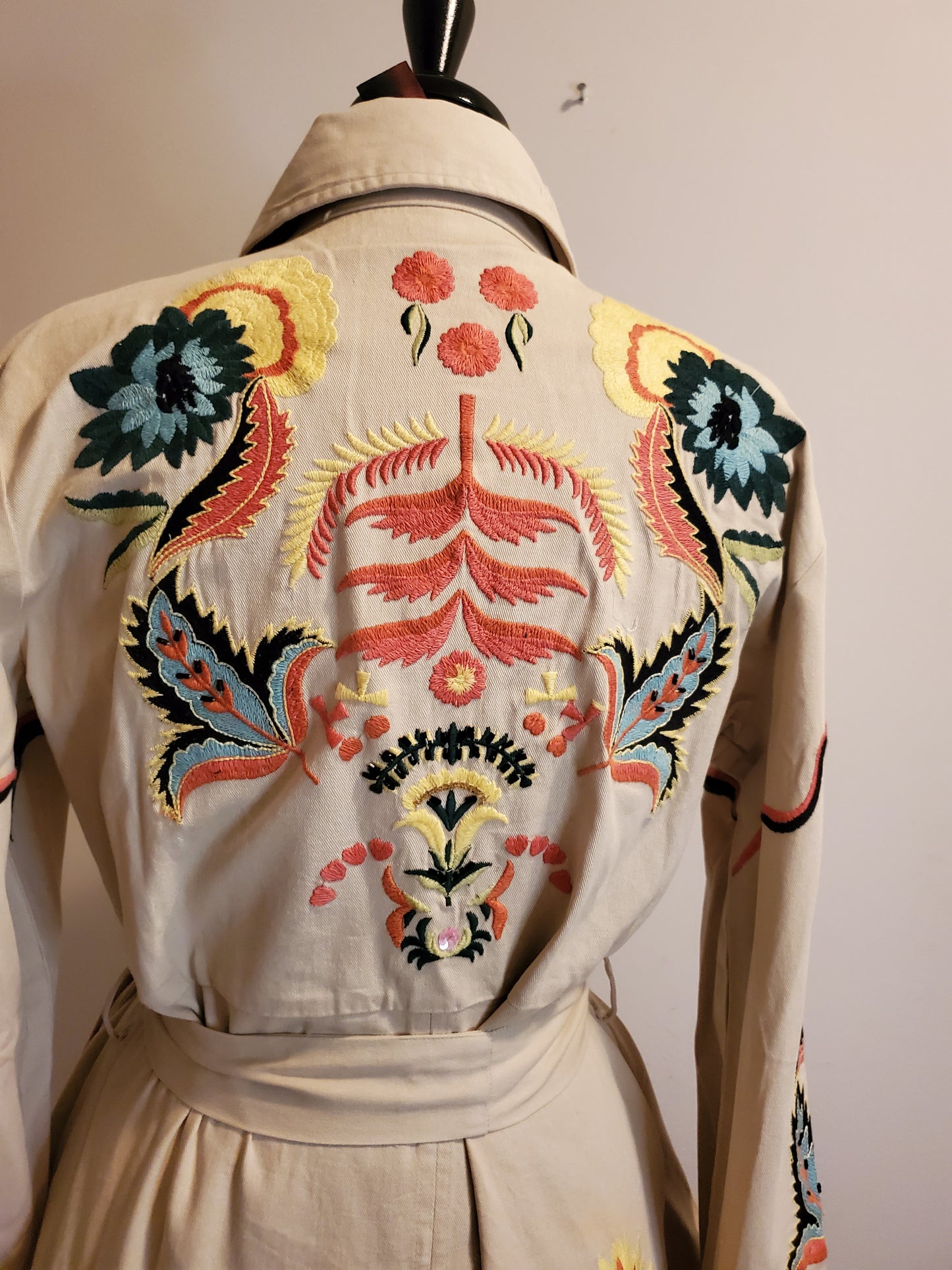 ARATTA EMBROIDERED IVORY JACKET