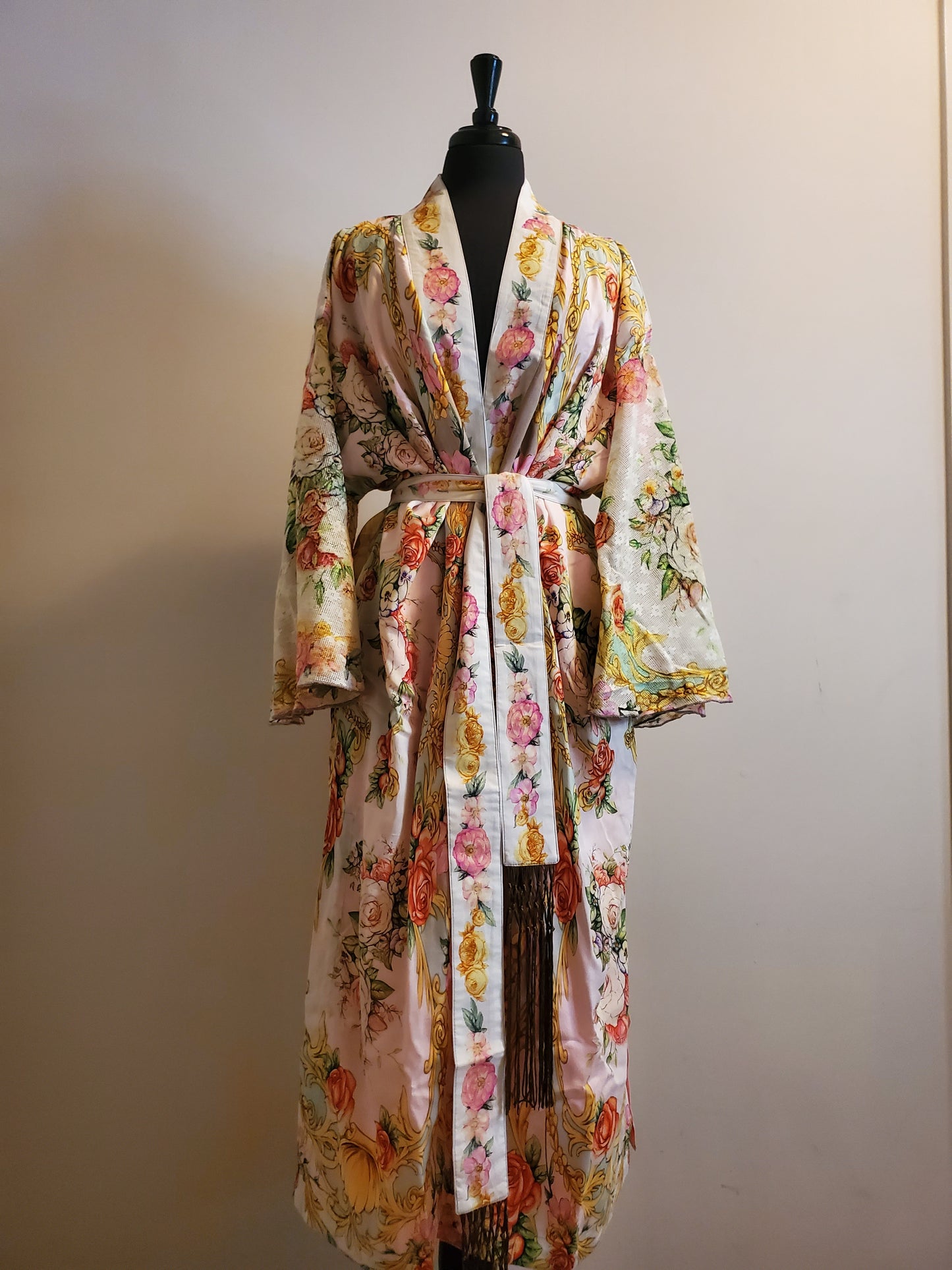 BIRTH OF VENUS KIMONO