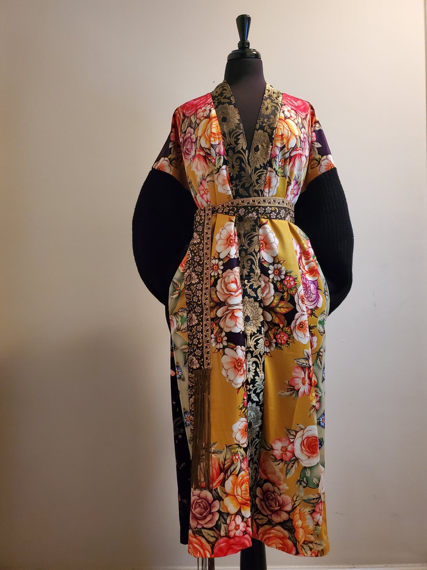 VENERA VELVET KIMONO WITH SWEATER SLEEVES