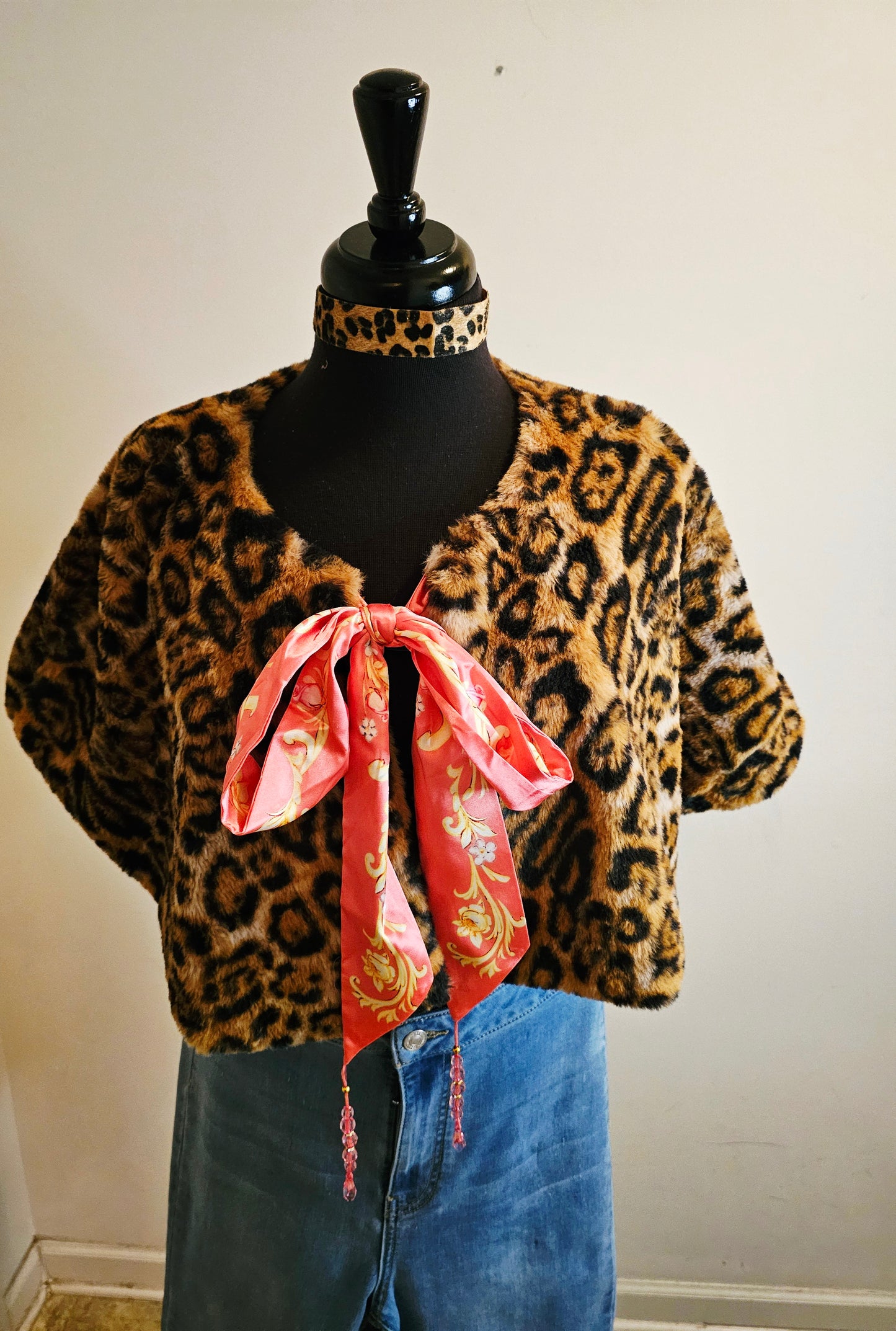 GRACE KELLY REVERSIBLE LEOPARD FUR CAPE