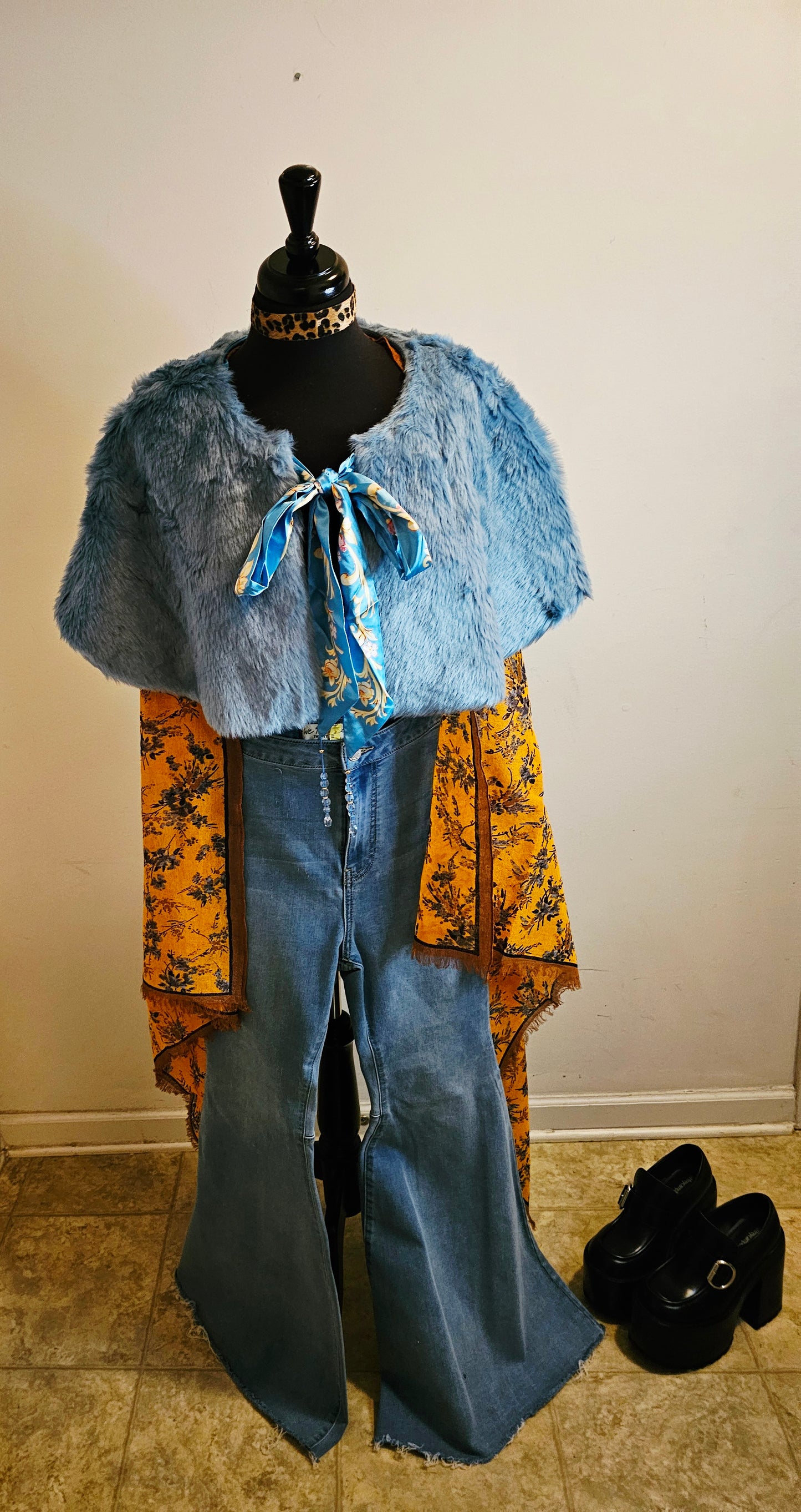 GRACE KELLY REVERSIBLE TEAL CAPE