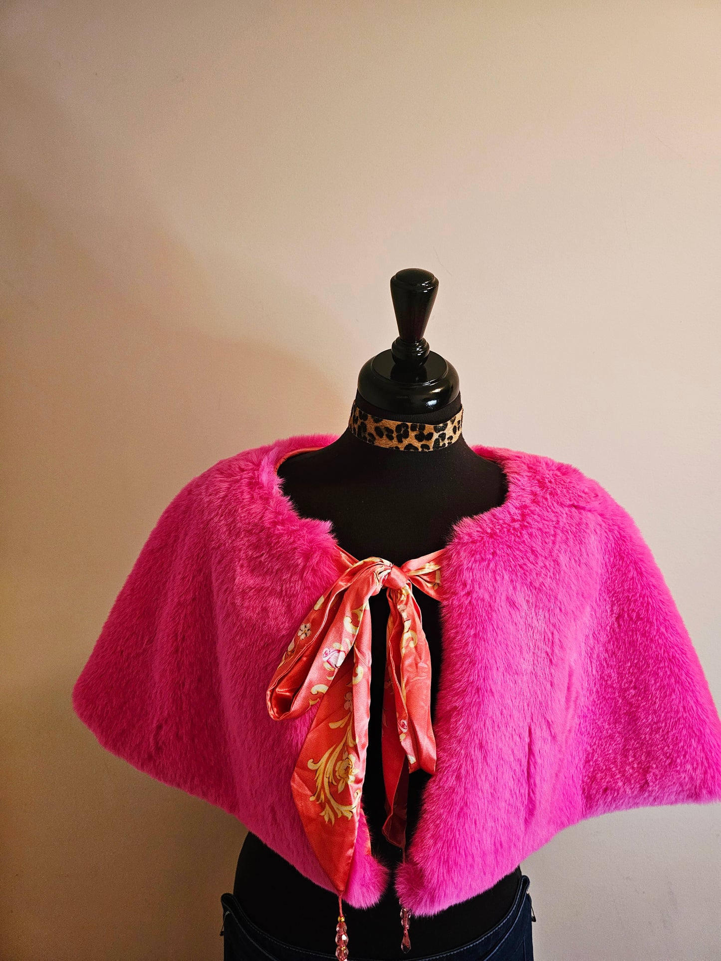 GRACE KELLY PINK REVERSIBLE CAPE