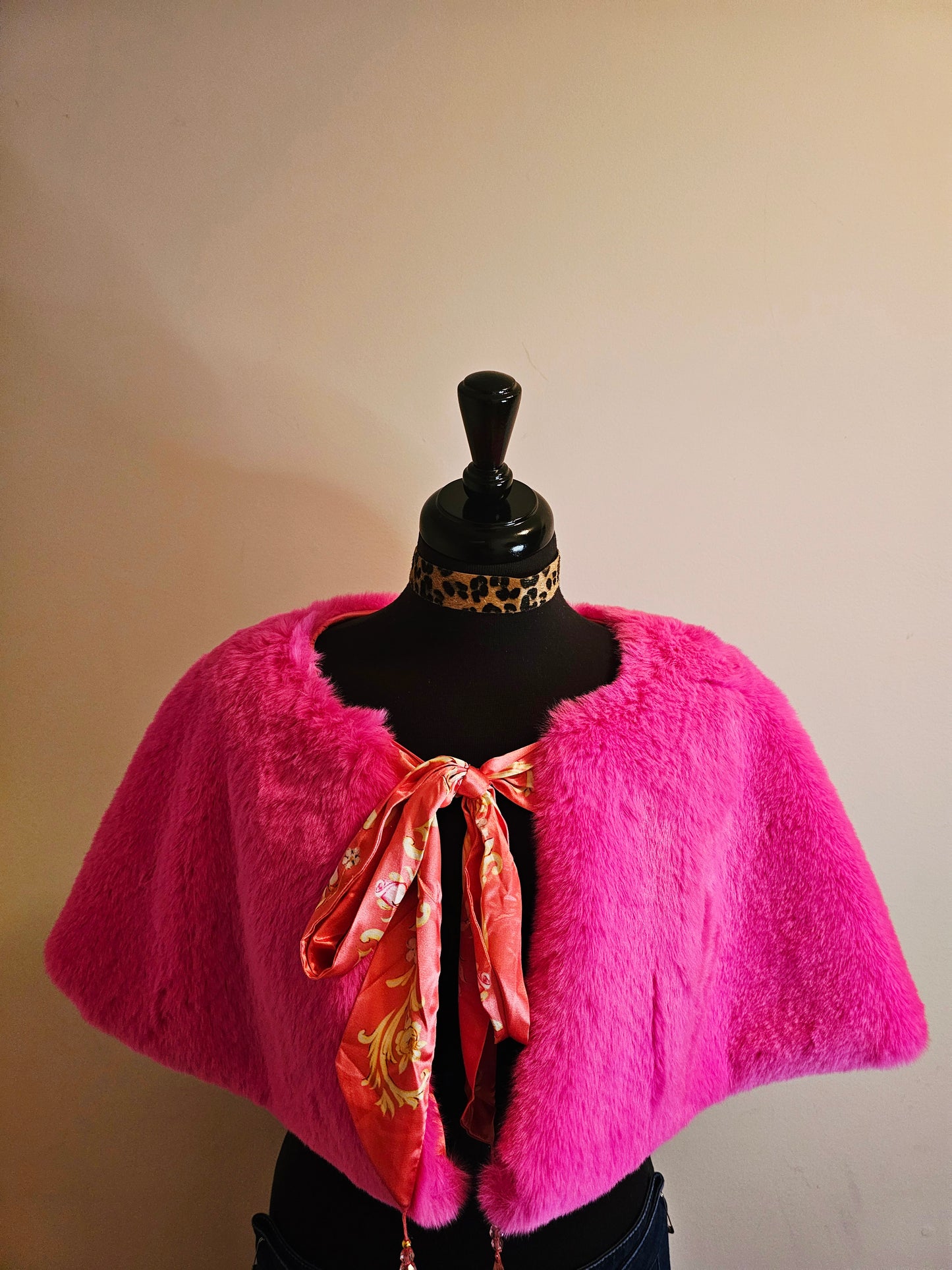 GRACE KELLY PINK REVERSIBLE CAPE
