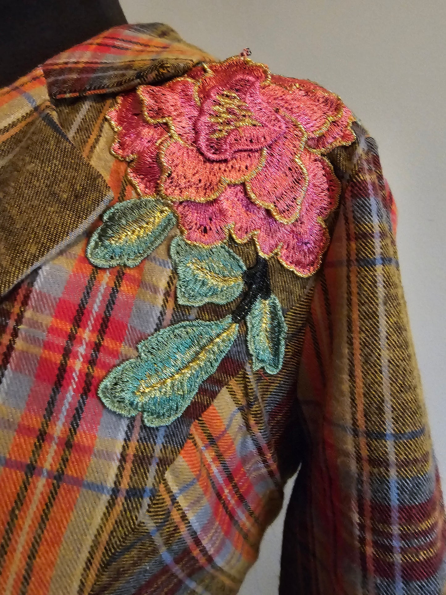 SEASON STATEMENT BLAZER